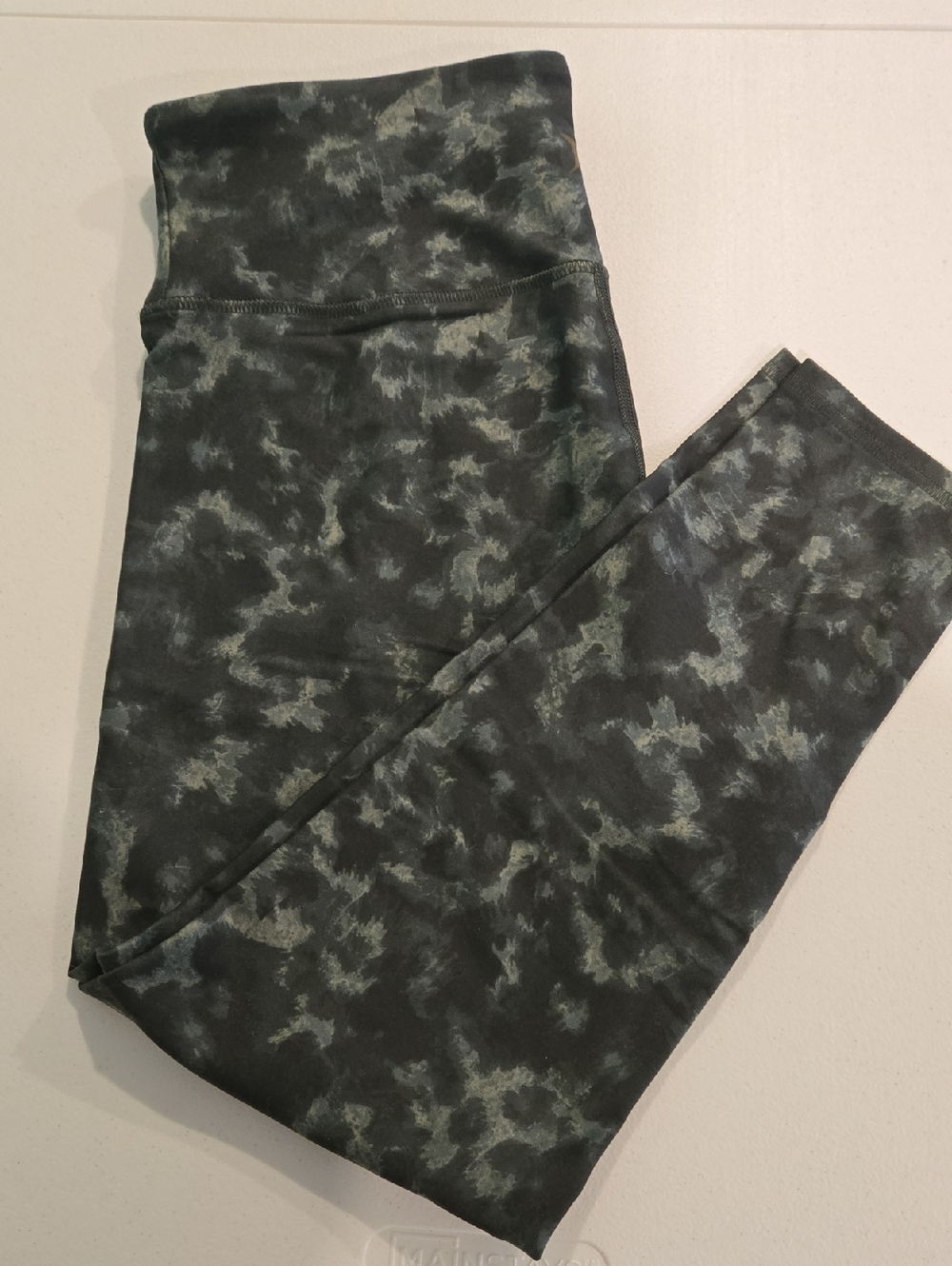 Jessica Simpson Active Tie-Dye Leggings in Black and Dark Gray